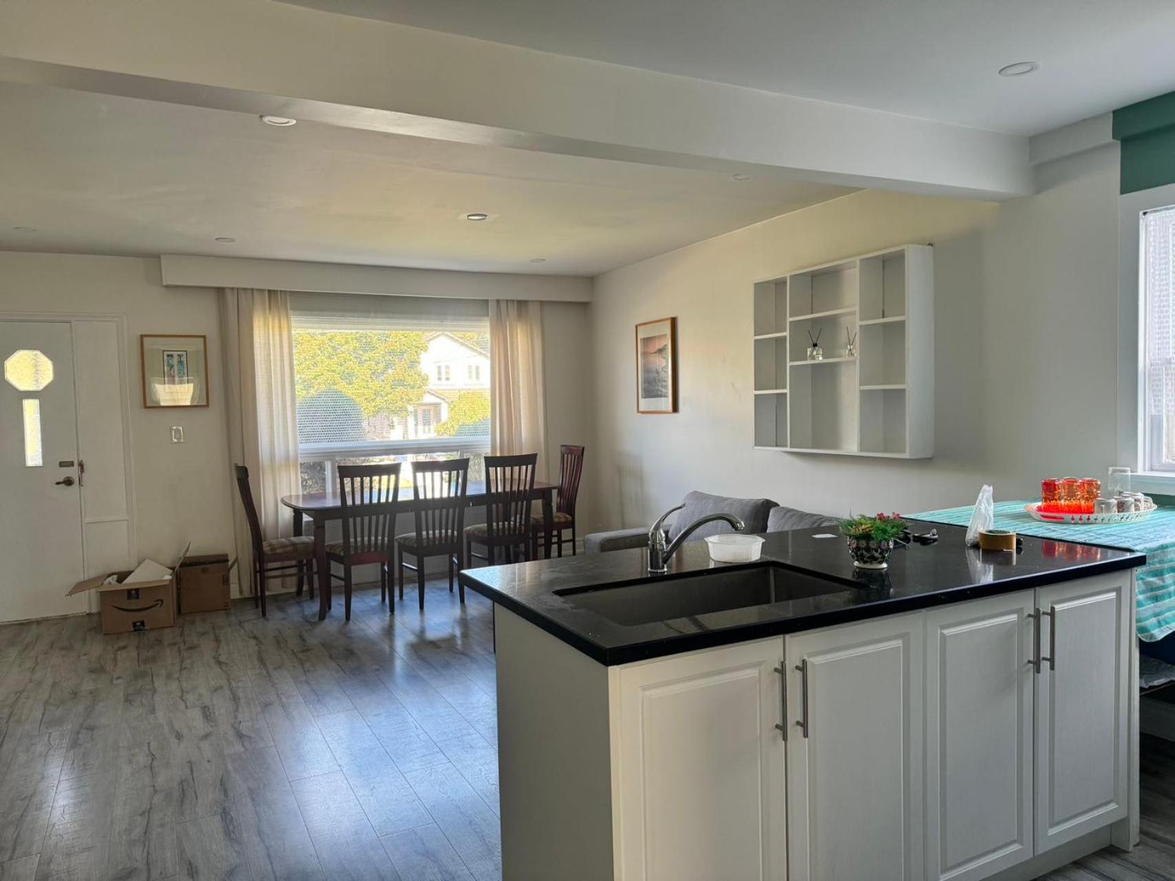 Spacious Urban Retreat Queen Bed & Sofa Bed Near Finch Subway Sleeps 4 Toronto Dış mekan fotoğraf