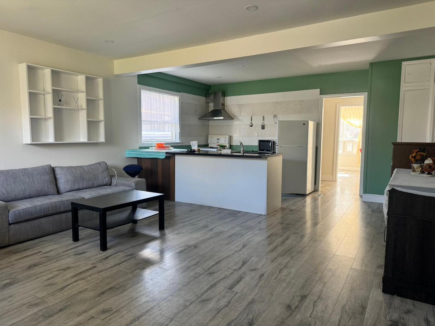 Spacious Urban Retreat Queen Bed & Sofa Bed Near Finch Subway Sleeps 4 Toronto Dış mekan fotoğraf